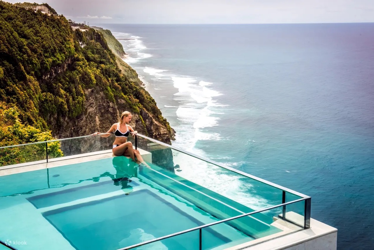 探索Oneeighty Day Club：峇里島懸崖邊的游泳池極致美景
