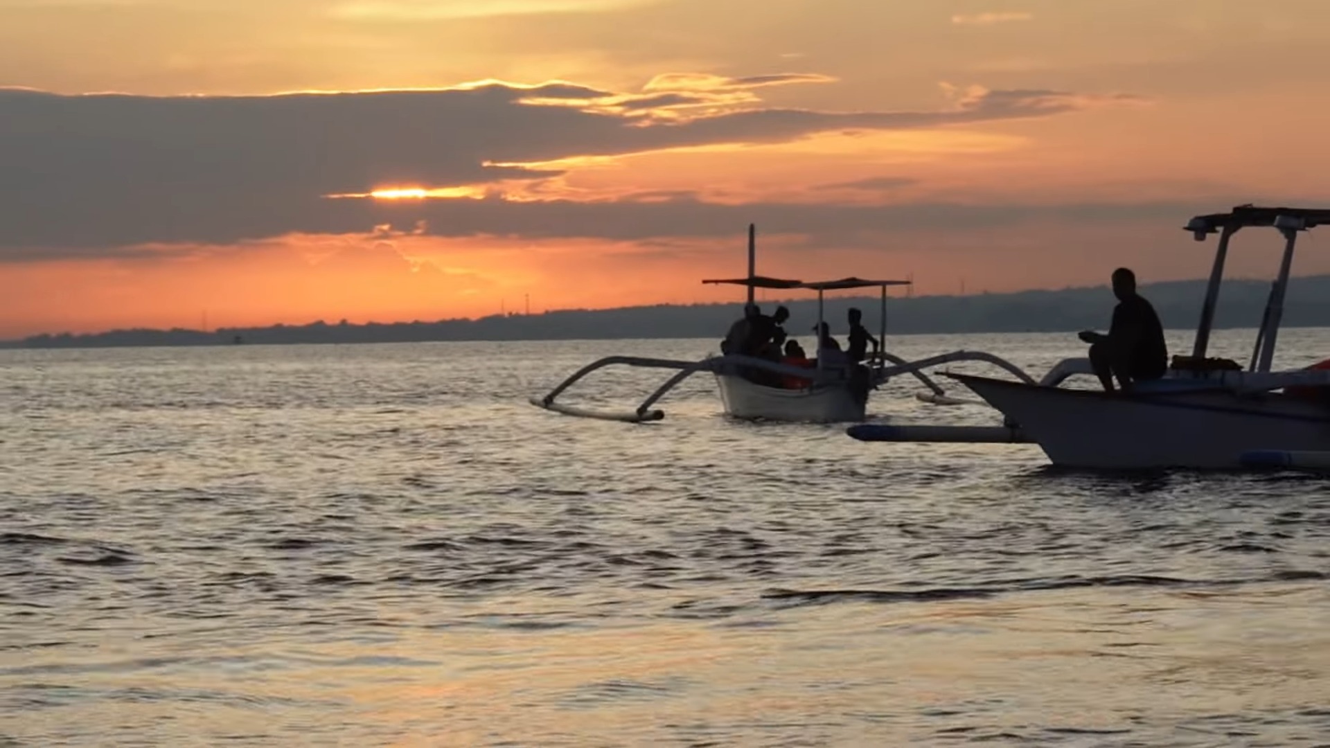 冰冰晶晶視頻截圖