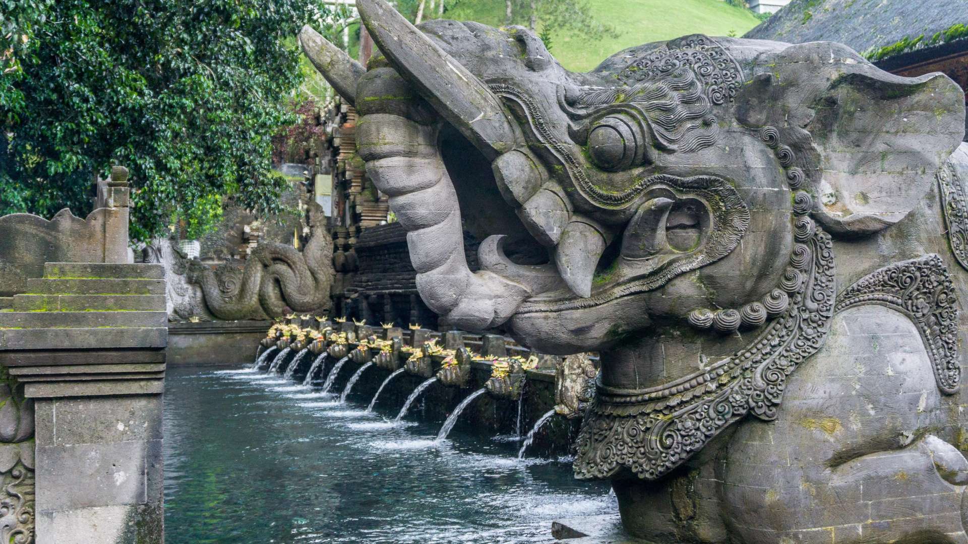 【2026】Tirta Empul 聖泉寺完整指南：峇里島最神聖的淨化水廟體驗