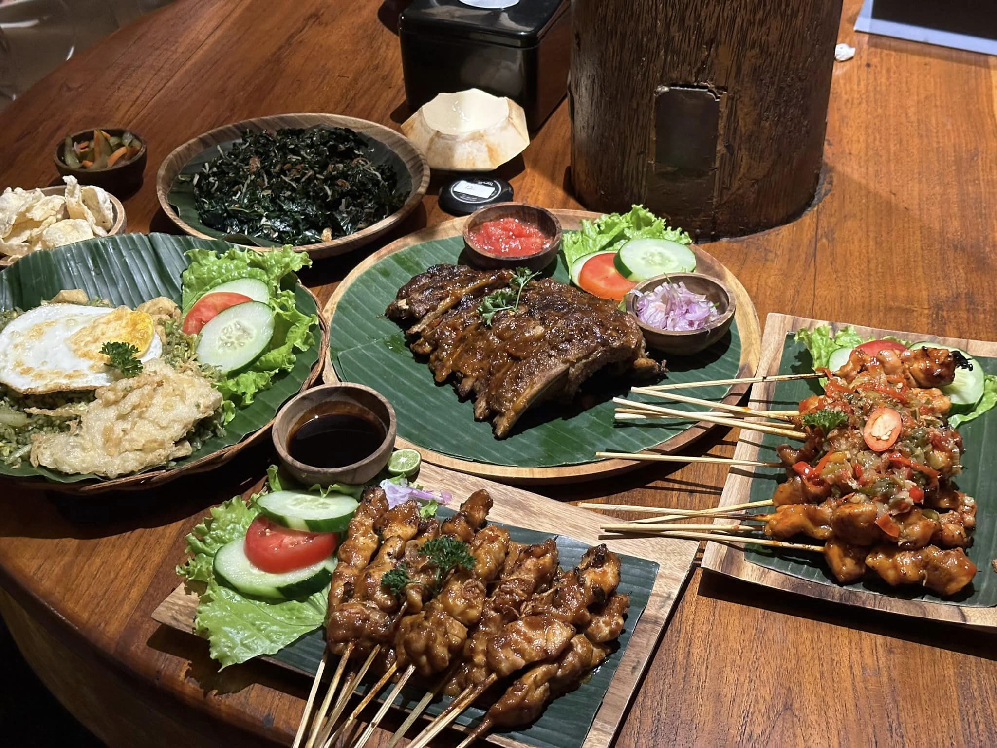 Warung Pulau Kelapa豬肋排、沙爹、印尼炒飯